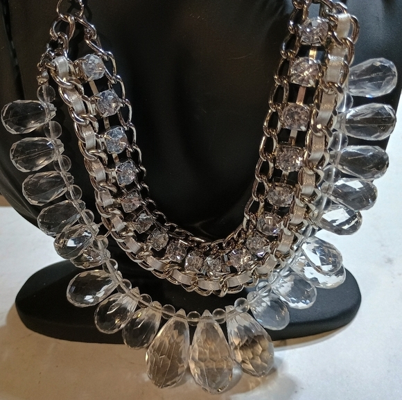 Intricate Silver Toned Multi-Strand Necklace with Teardrop Pendants - Picture 3 of 5